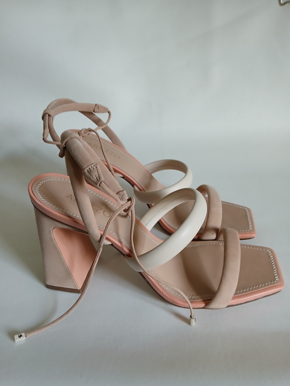 Arezzo Women's Two-Tone Block Heel Open Toe Shoes Sz8M in Nude & Ivory Ankle Tie - Picture 9 of 16